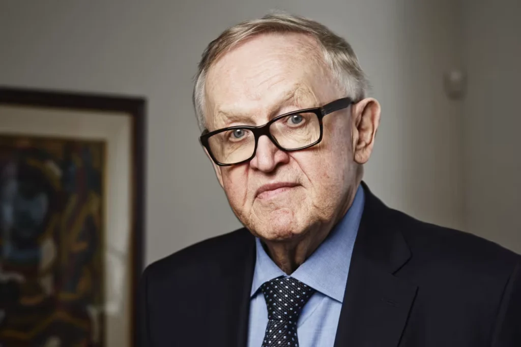 Martti ahtisaari pituus